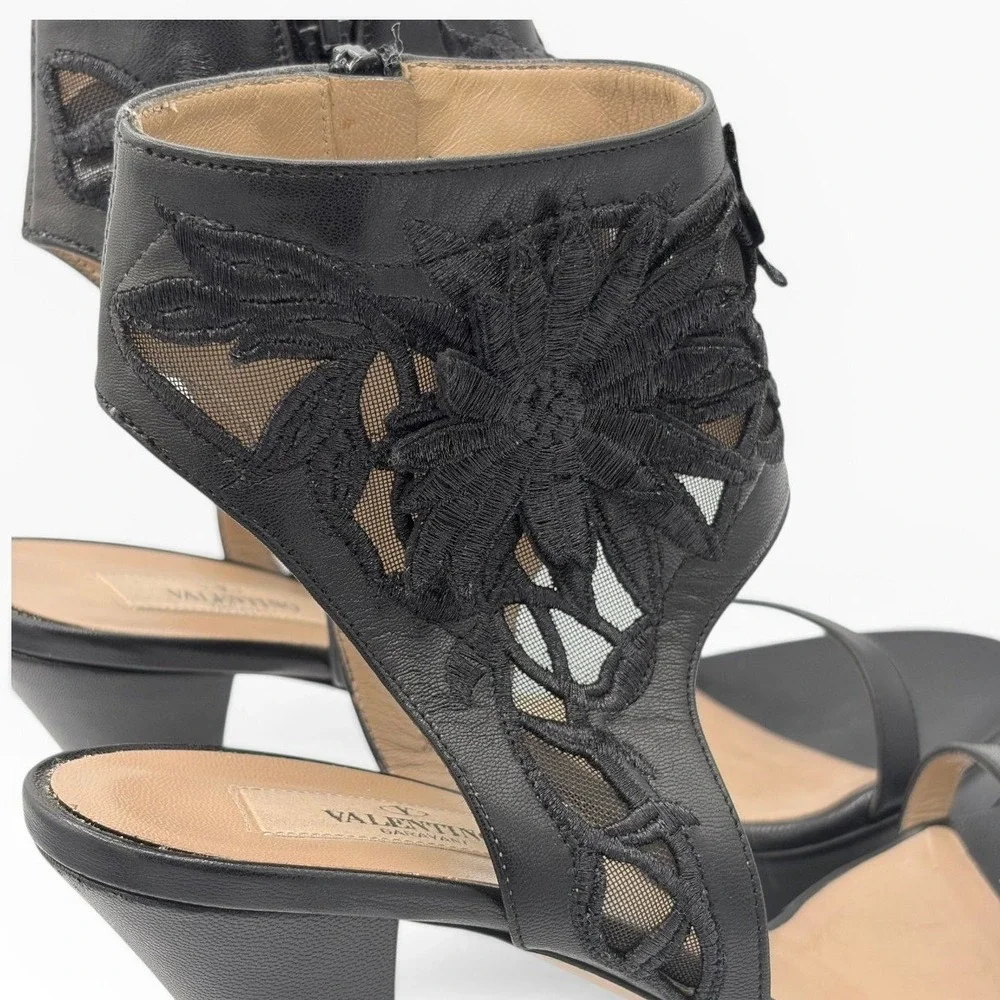 Valentino Garavani Platform Heels COA 39.5 Black Lace Floral‎ Leather Stiletto